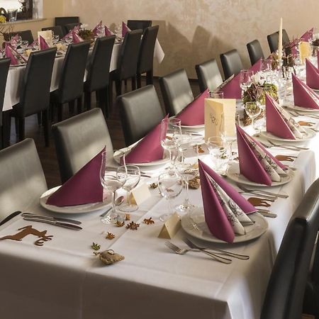 Hotel Restaurant Haesfeld Überherrn Eksteriør bilde