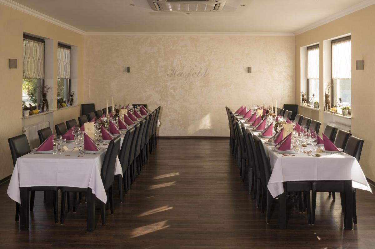 Hotel Restaurant Haesfeld Überherrn Eksteriør bilde