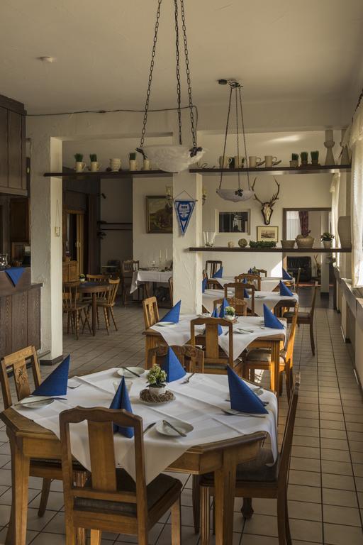 Hotel Restaurant Haesfeld Überherrn Eksteriør bilde