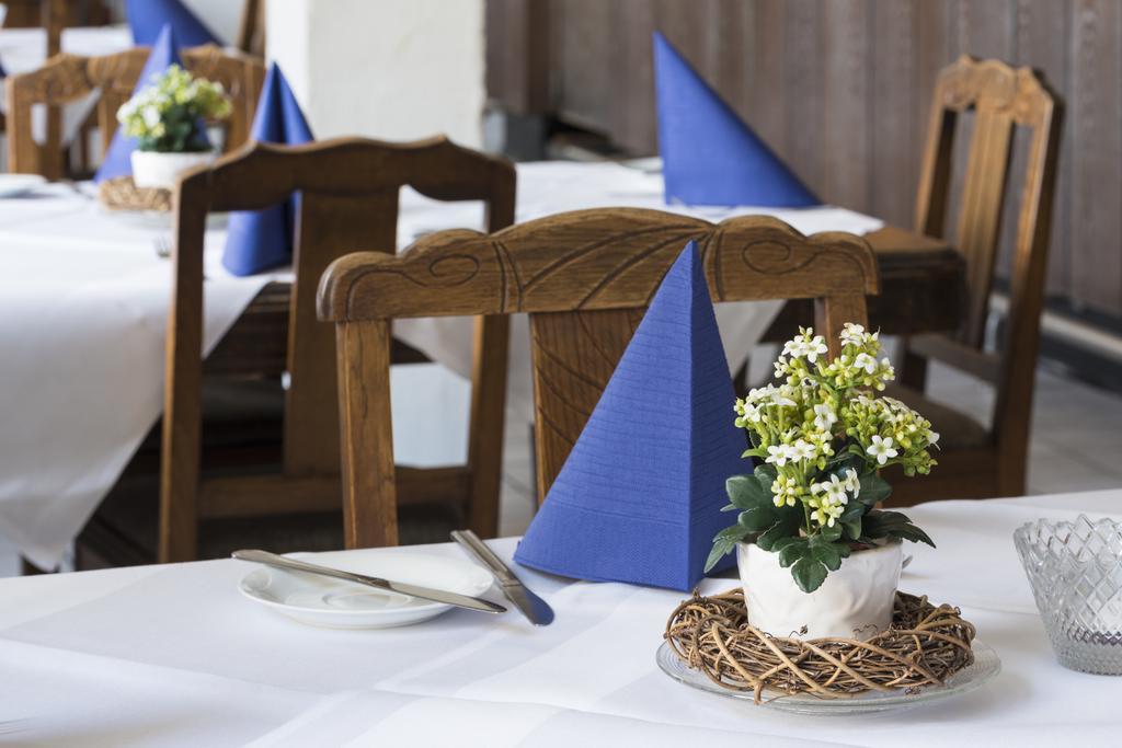 Hotel Restaurant Haesfeld Überherrn Eksteriør bilde