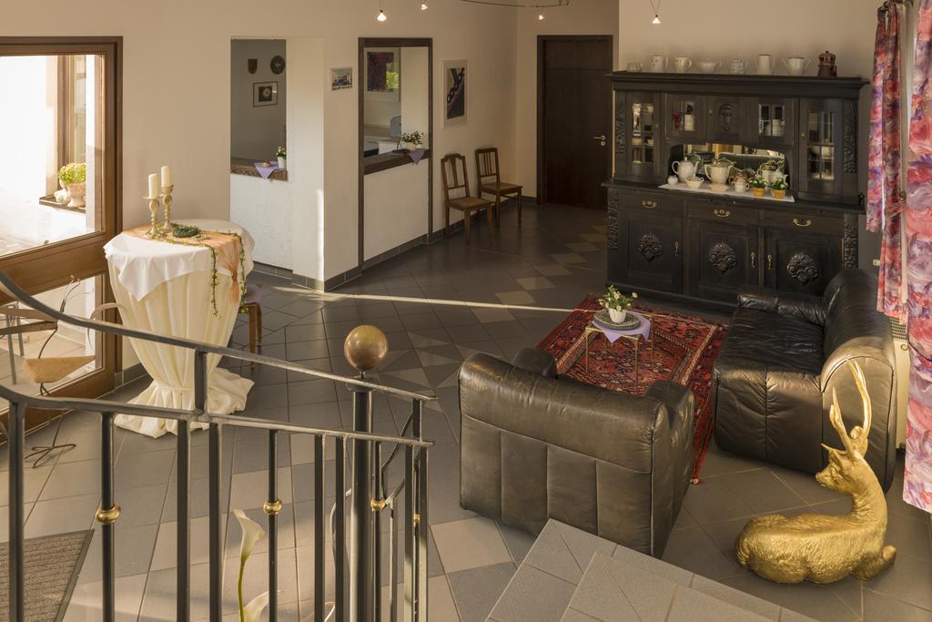 Hotel Restaurant Haesfeld Überherrn Eksteriør bilde